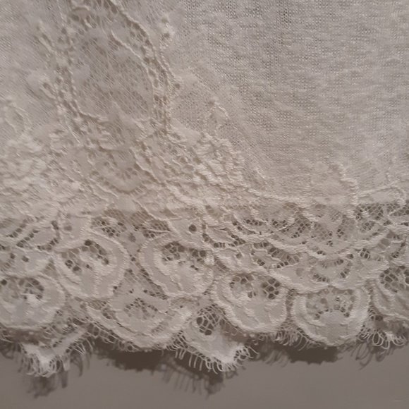 Bobeau Creamy White Lacey Blouse - Picture 4 of 5